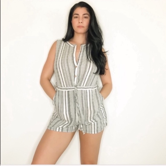 Universal Thread S Romper - Picture 10 of 14